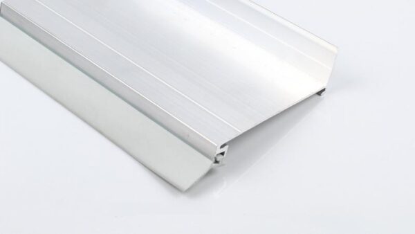 Alu-Wandanschluss pressblank silber, ca. 115 mm für Dachneigungen von 8-18Â°